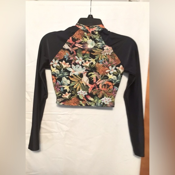 Farm Rio cropped top Sz M - Picture 5 of 8